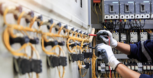 Professional Electrician technician working in Claypool, AZ